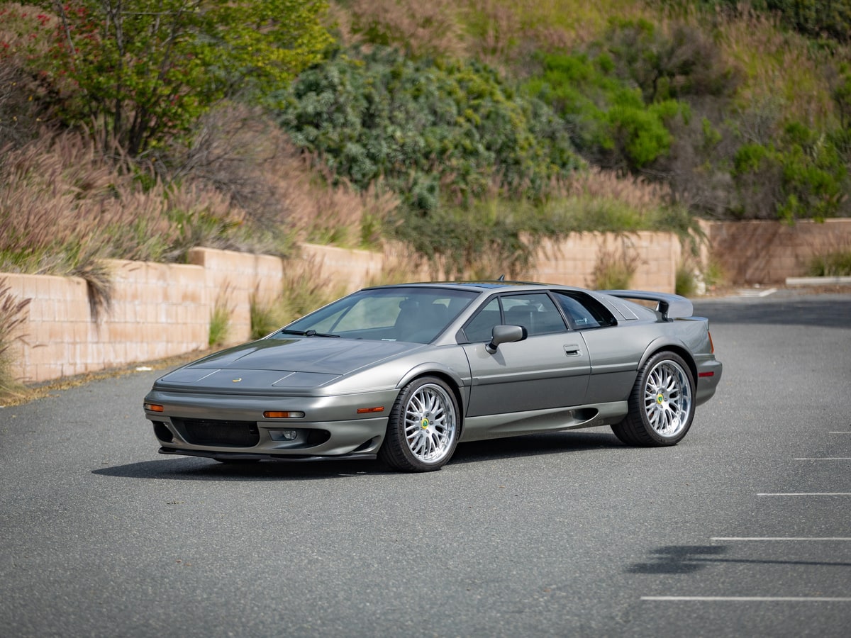 1999 Lotus Esprit V8 three-quarter view.